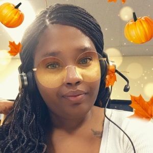 Meet your Posher, Tina